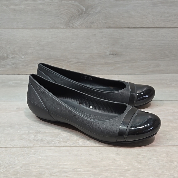 Crocs Women's Black Flats Clog Shoes Sz 9 - Picture 1 of 11
